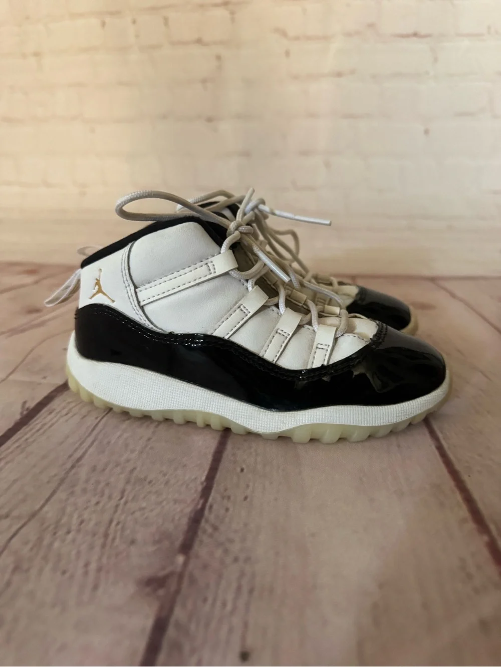 Air Jordan 11 Retro Gratitude 10C